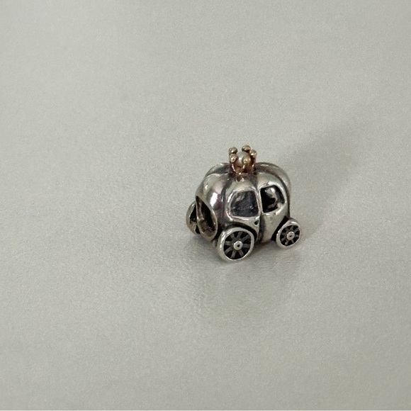 Pandora 925 & 14K Gold Pearl Royal Carriage Rare Retired Bead Charm - Picture 6 of 6